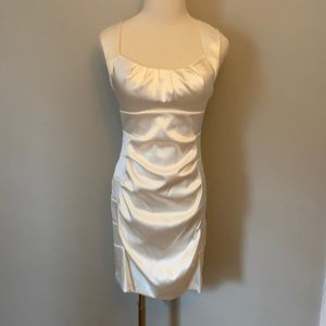 Windsor Ivory Formal Dress